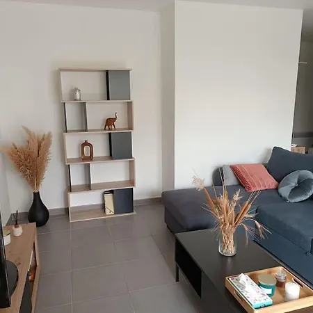 Apartment Climatise T2 *